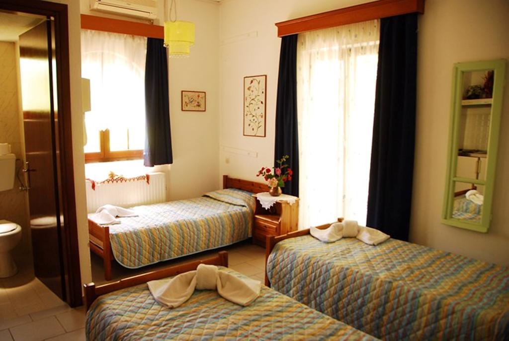 Atzanou Rooms Kamariotissa 객실 사진